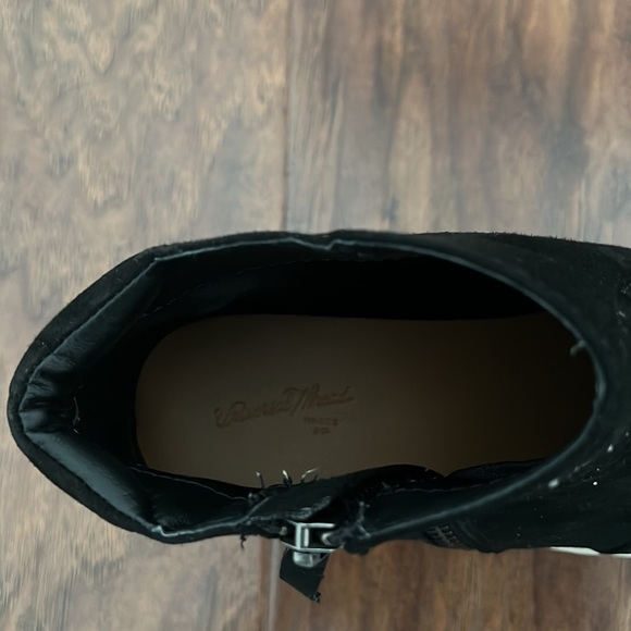 Universal thread this up booties - Picture 3 of 4